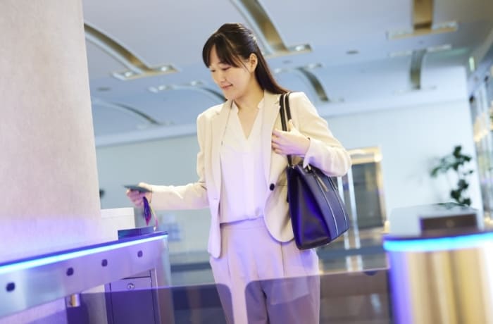 サテライトオフィスを検討するなら、業務スタイルに合わせたプランが選べ、 コスト面とスタートアップが快適なレンタルオフィスが便利