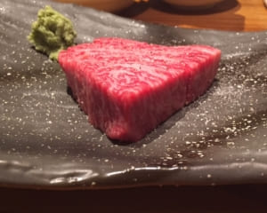 堂島グルメレポート番外編(一週間頑張ったご褒美！少しリッチな本格お肉が堪能できる天神橋筋六丁目「ろうす亭」)