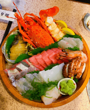 SYNTHブログを更新しました（堂島グルメレポート番外編～豪華な海鮮料理がテーブルにズラリ！コスパ 抜群の老舗寿司店 鮨うろこ～)