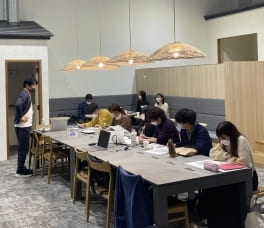 【SYNTH(シンス)堂島ブログ】更新しました～大阪公立大学商学部ゼミ生による発表会が行われました～