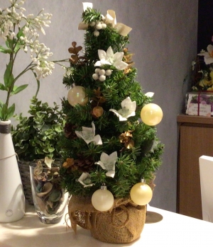 【SYNTH(シンス)インターン生ブログ】更新しました★クリスマス装飾のご紹介♪★