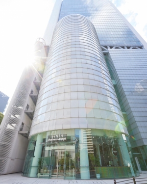 【SYNTH（シンス）西梅田ブリーゼタワーブログ】ブリーゼタワーについてご紹介