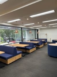 【SYNTH(シンス)メッシュ京都四条烏丸ブログ】更新しました〈~ラウンジエリアのご紹介~〉